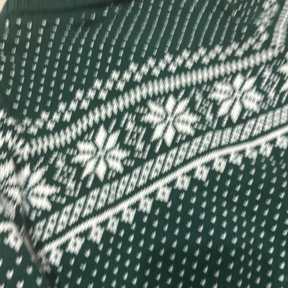 Tahari winter Nordic print sweater for kids - Picture 4 of 5